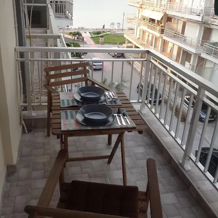 Seaview Diamond Peraía